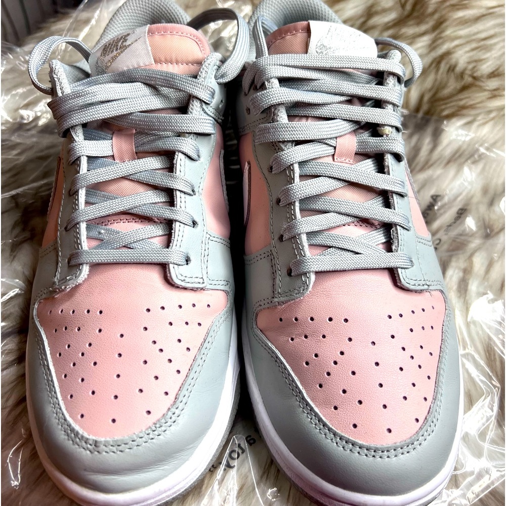 Nike dunks low 9.5w pink Oxford white